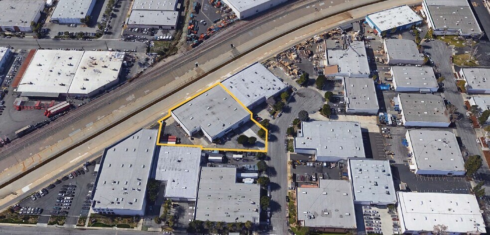 More Photos Of 13724 Borate St, Santa Fe Springs Warehouse For Lease