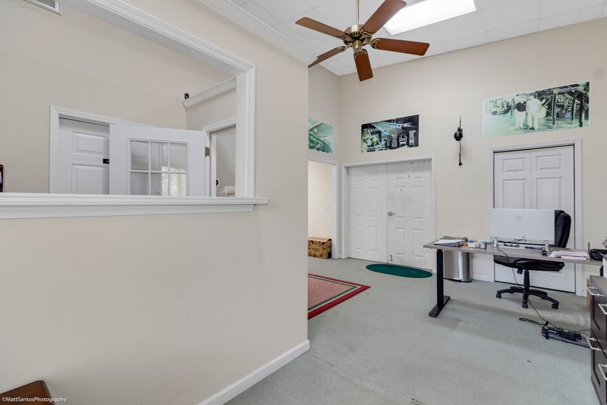 More Photos Of 328 Tiller Dr, Pawleys Island Warehouse For Lease