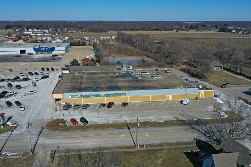 More Photos Of 1741 E Chestnut St, Canton Storefront For Lease