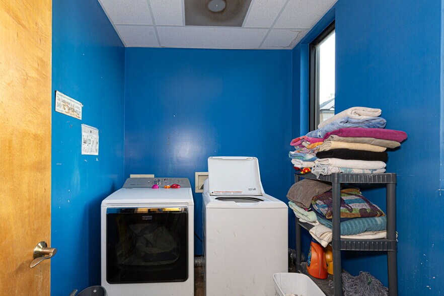 More Photos Of 7830 Veterans Pky, Columbus Office For Sale