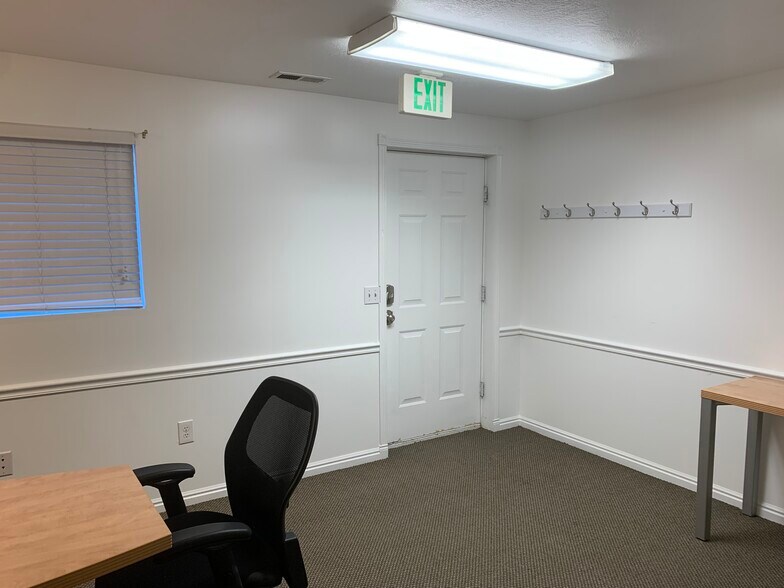 More Photos Of 8541 S Redwood Rd, West Jordan Office For Sale