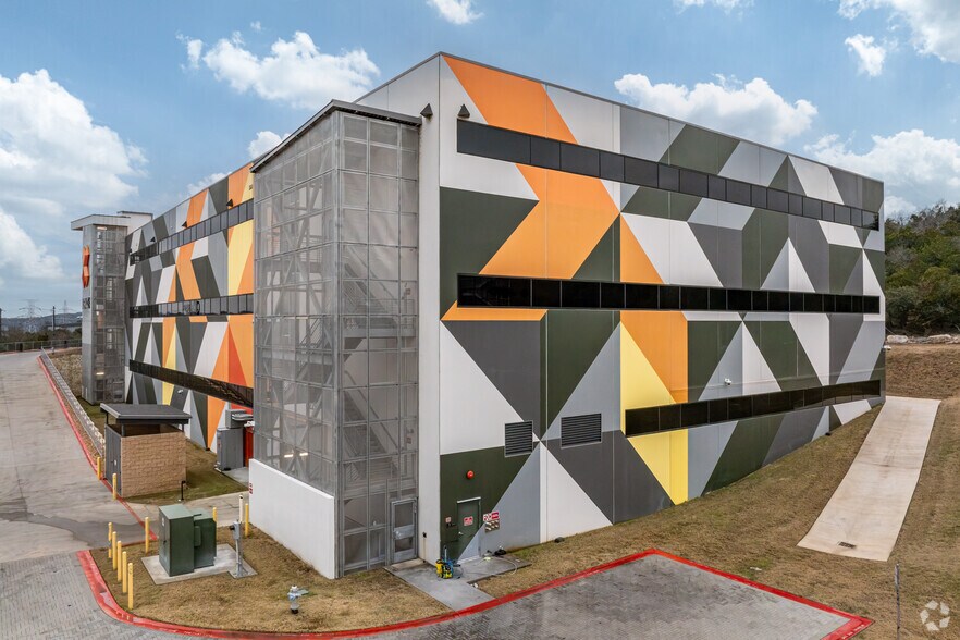 More Photos Of 4229 North FM 620, Austin Flex For Lease