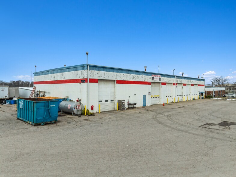 More Photos Of 1800 Progress Way, Jeffersonville Service For Lease