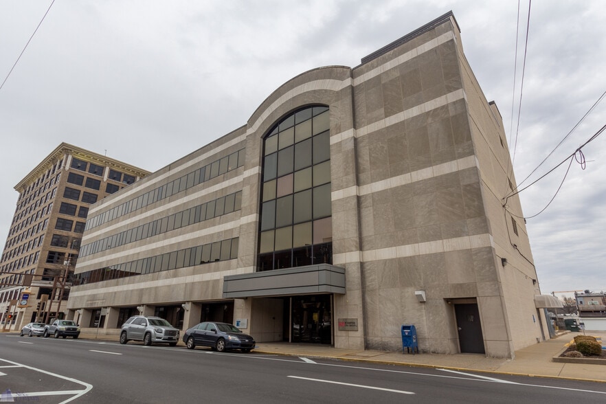 More Photos Of 100 S 4th St, Paducah Office For Lease