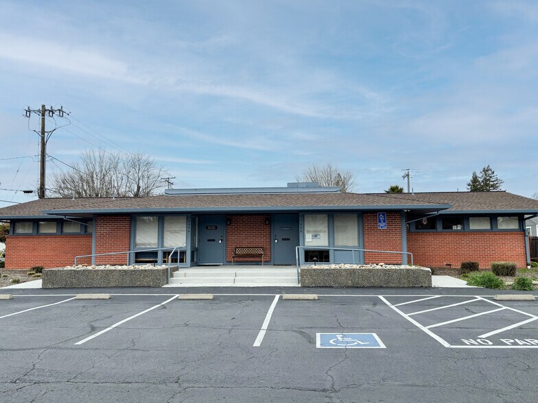 Primary Photo Of 3020 Beard Rd, Napa Medical For Sale