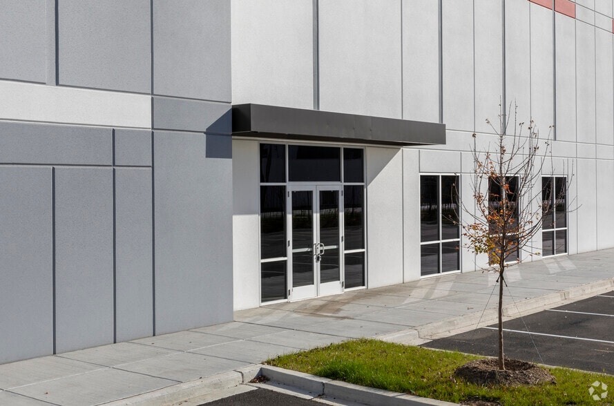More Photos Of 4601 Curtis Ave, Baltimore Distribution For Lease