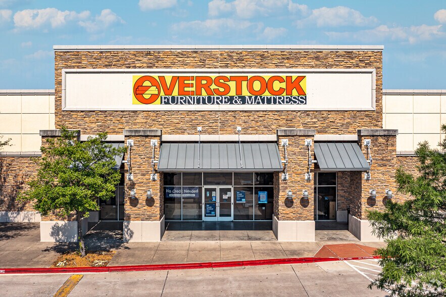 More Photos Of 1400-1800 S Loop 288, Denton Unknown For Lease