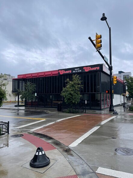 More Photos Of 201 Williams Ave S, Renton Restaurant For Lease