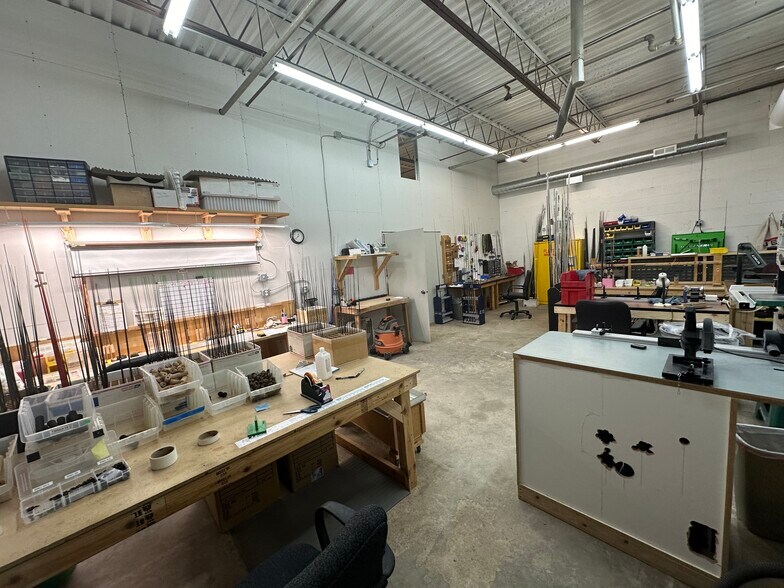 More Photos Of 1285 114th Ave NW, Minneapolis Warehouse For Lease