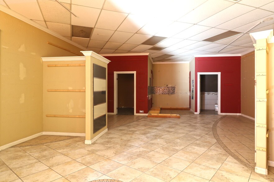 More Photos Of 467 E Campbell Ave, Campbell Freestanding For Lease