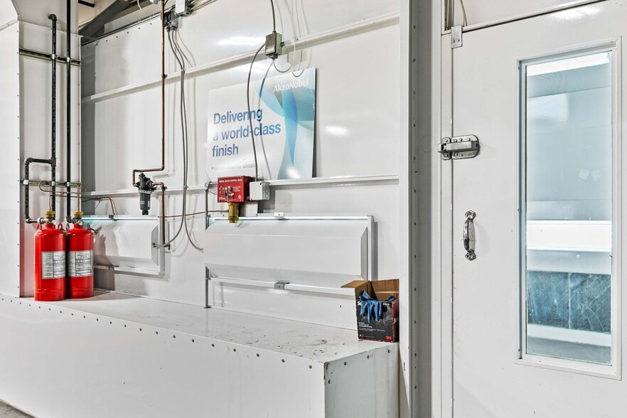 More Photos Of 7400 San Fernando Rd, Sun Valley Warehouse For Sale