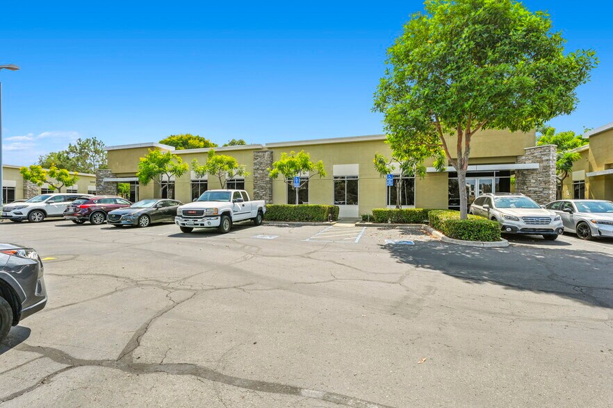 More Photos Of 3164 Lionshead Ave, Carlsbad Office For Lease