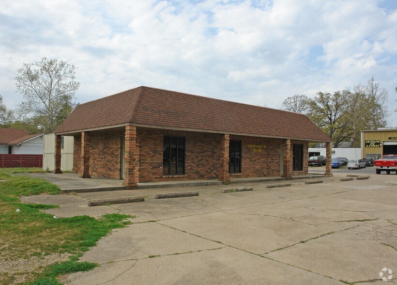 More Photos Of 5104 Mansfield Rd, Shreveport Office For Sale