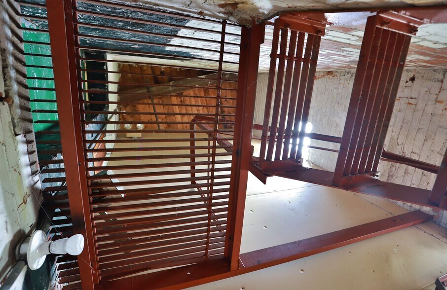 More Photos Of 12 Harmony St, Adams Warehouse For Sale