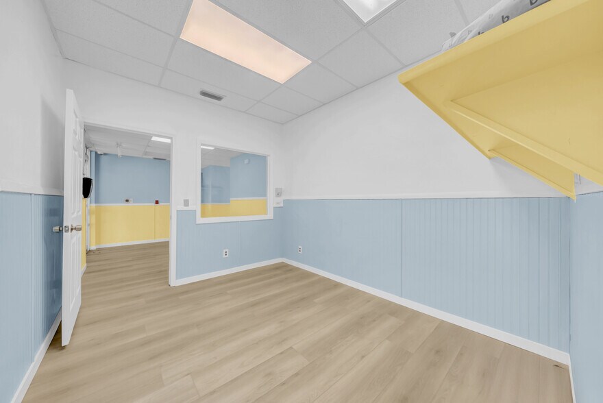 More Photos Of 1419 Sunset Point Rd, Clearwater Office For Sale