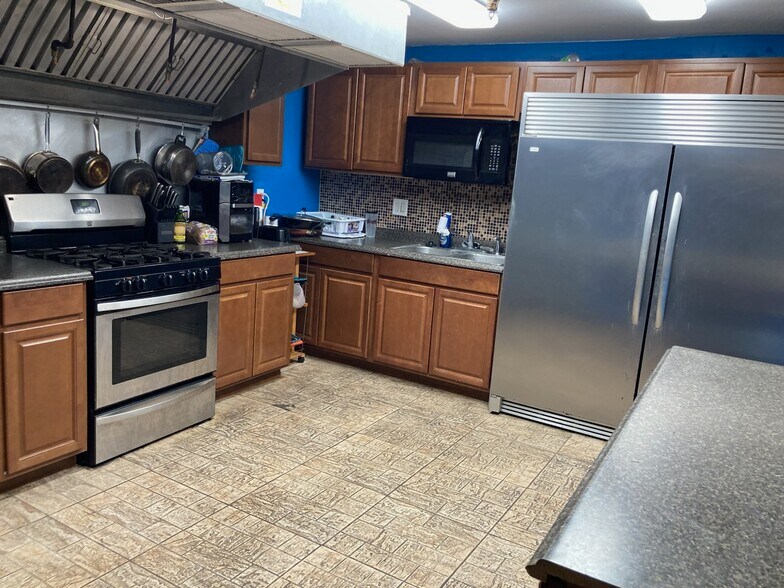 More Photos Of 547 High St, Daytona Beach Office For Sale