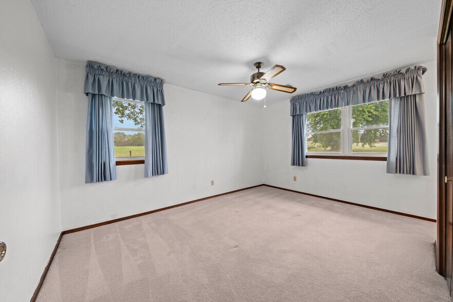 More Photos Of 523 W Country Club Rd, Chickasha Office Residential For Sale