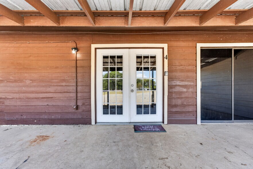 More Photos Of 505 Bub Hayner Rd, Karnack Apartments For Sale