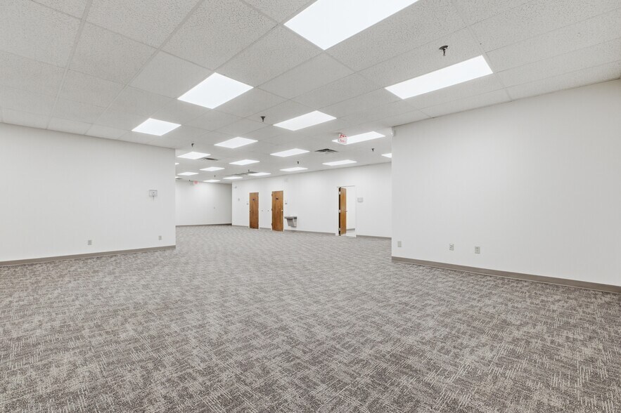 More Photos Of 104-176 Cude Ln, Madison Medical For Lease