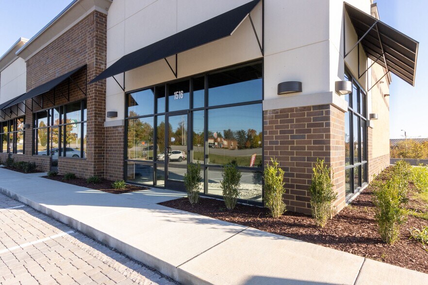 More Photos Of 1516-1536 Joe B Jackson Pky, Murfreesboro Freestanding For Lease