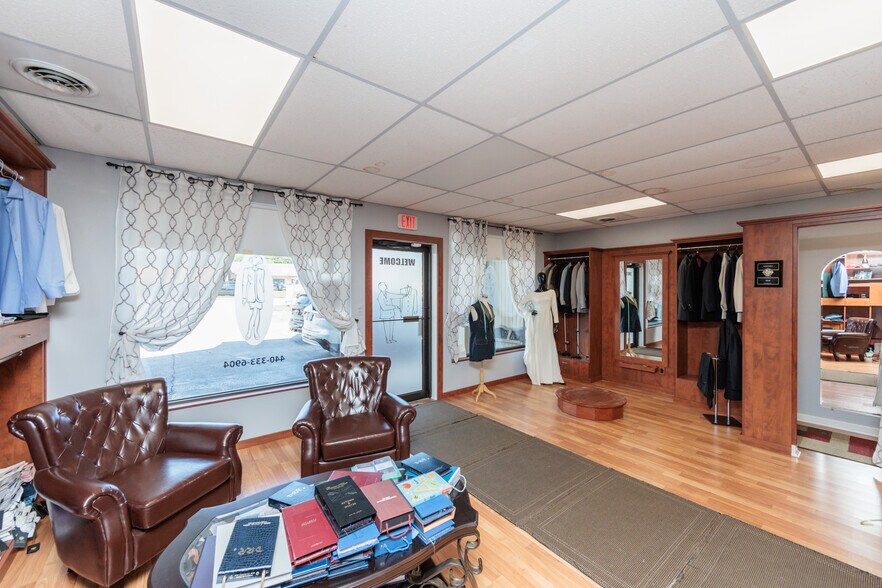 More Photos Of 2085 Clague Rd, Westlake General Retail For Sale