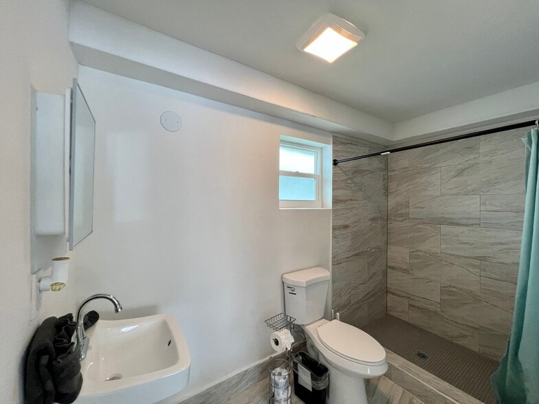 More Photos Of 3208 NE 11th St, Pompano Beach Apartments For Sale