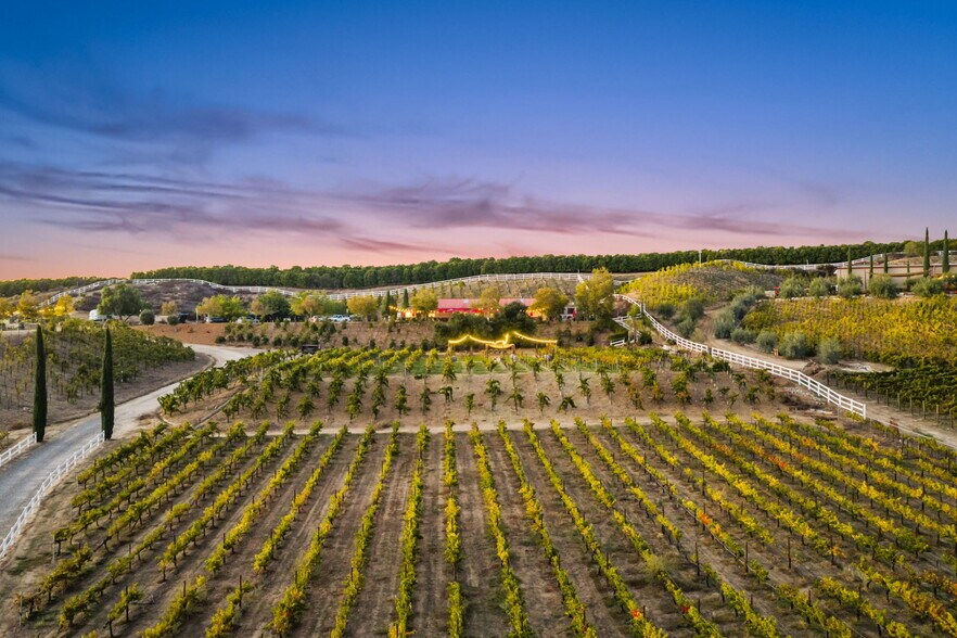 More Photos Of 39750 De Portola Rd, Temecula Specialty For Sale