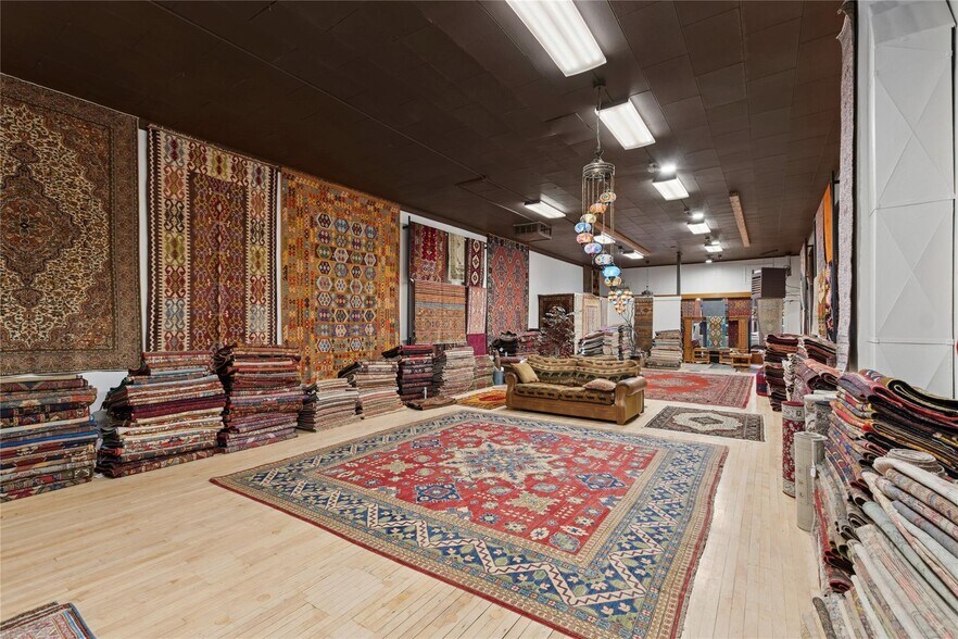 More Photos Of 320 Main St, Kalispell Storefront For Lease