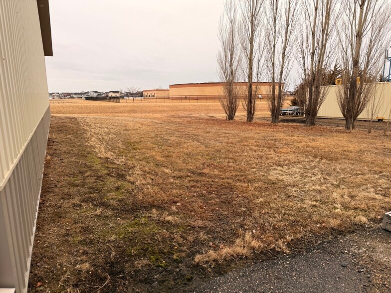 More Photos Of 5936 53rd Ave, Fargo Warehouse For Sale