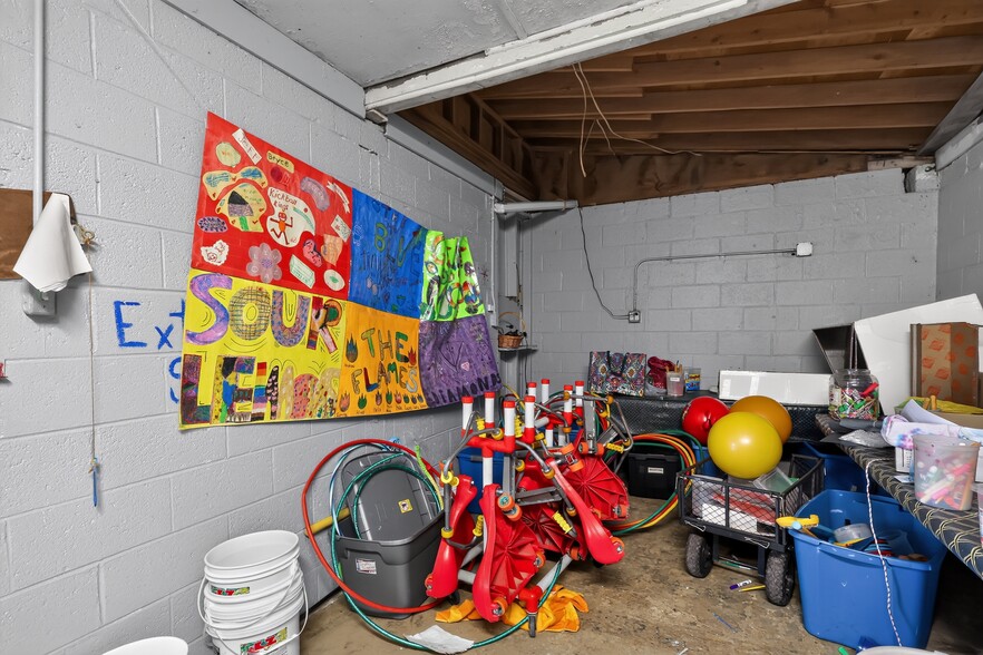 More Photos Of 13 Beaver St, Hulmeville Swimming Pool For Sale