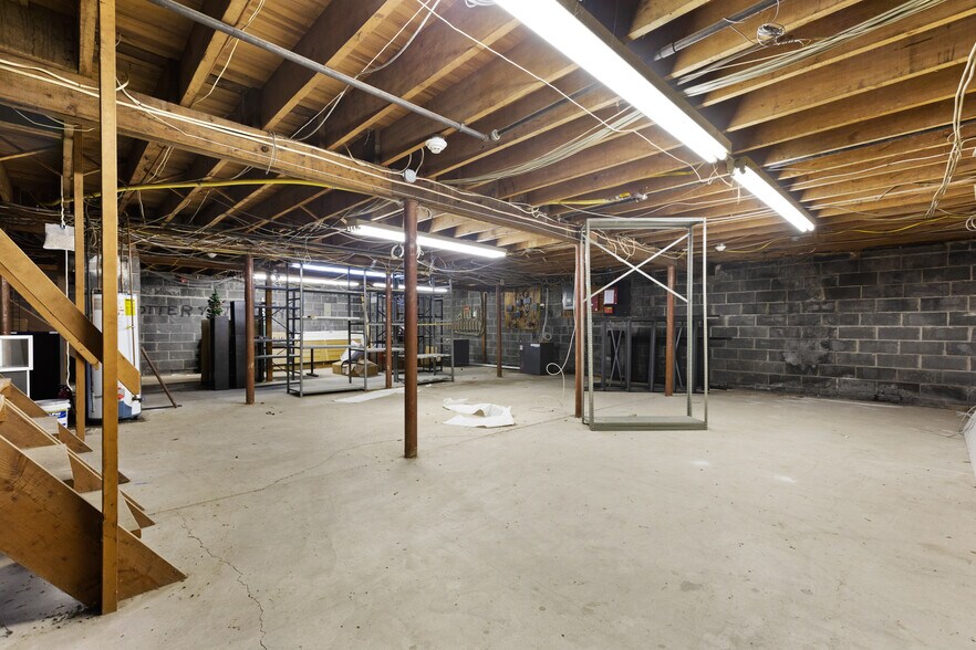 More Photos Of 6-14 Elm St, Oakland Storefront Retail Office For Lease