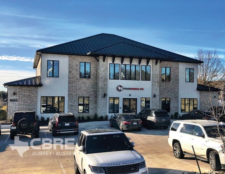 More Photos Of 1680 Keller Pky, Keller Medical For Lease