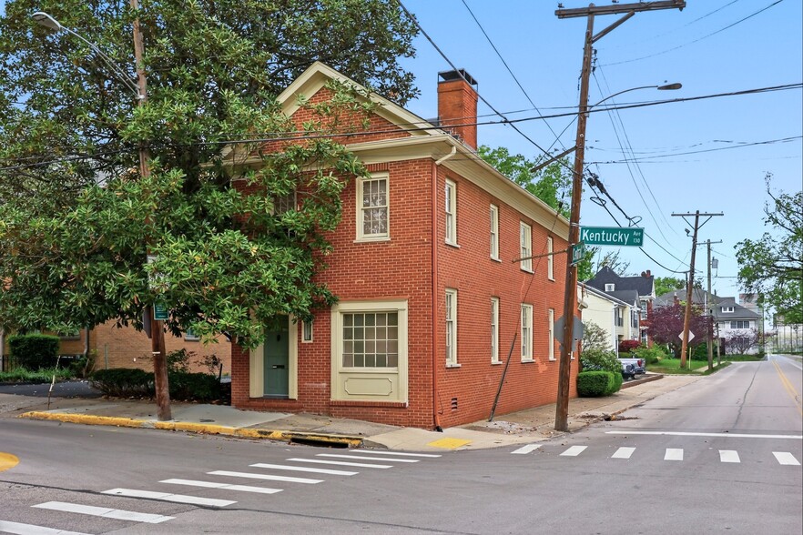 More Photos Of 131 Kentucky Ave, Lexington Freestanding For Sale