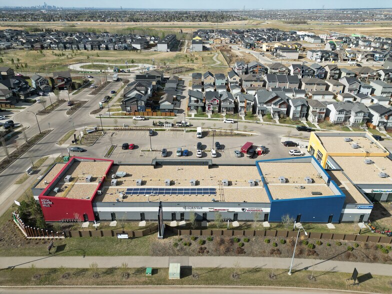 More Photos Of 3723B 8 Av SW, Edmonton Storefront For Lease