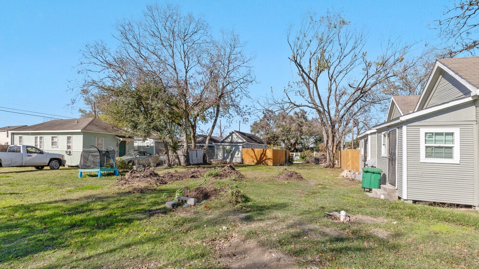 More Photos Of , Houston Multifamily For Sale