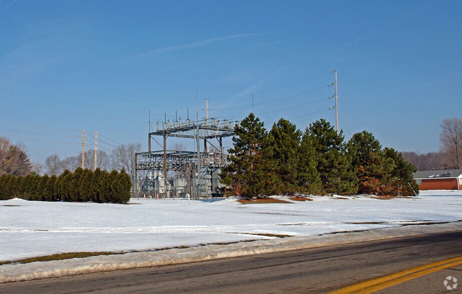 More Photos Of 2960-2990 Derr Dr, Springfield Unknown For Lease