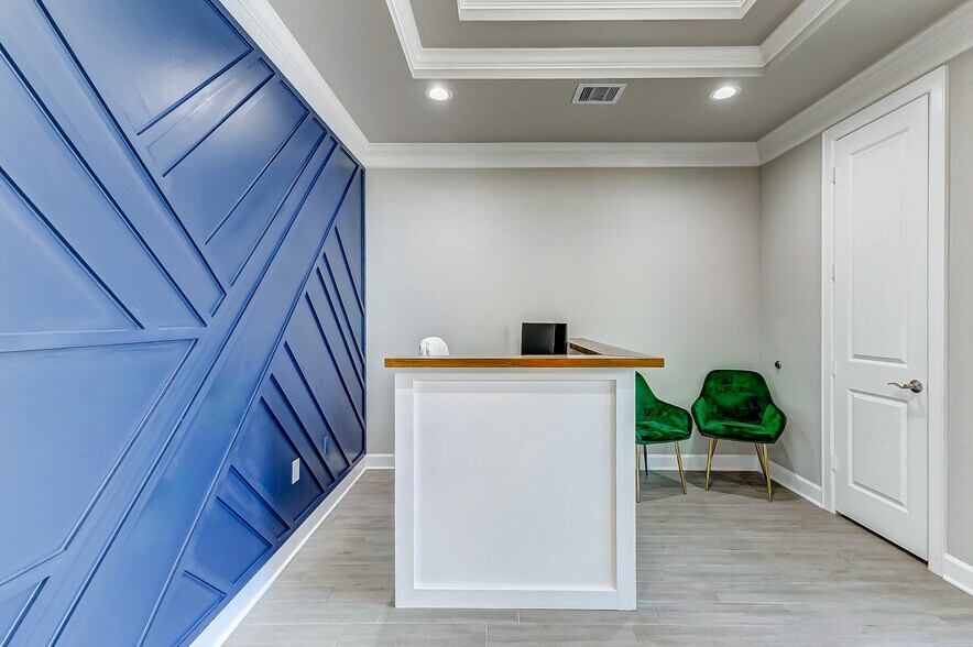 More Photos Of 26717 Westheimer Pky, Katy Medical For Sale
