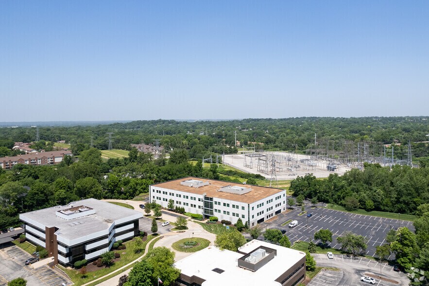 More Photos Of 1285 Fern Ridge Pky, Creve Coeur Office For Lease