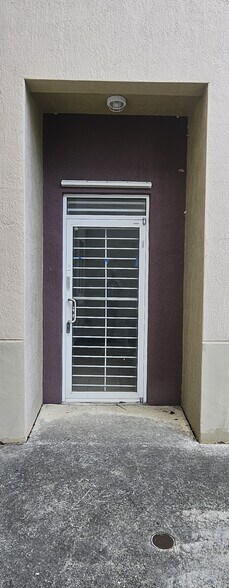 More Photos Of 15075 SW 137th St, Miami Warehouse For Lease