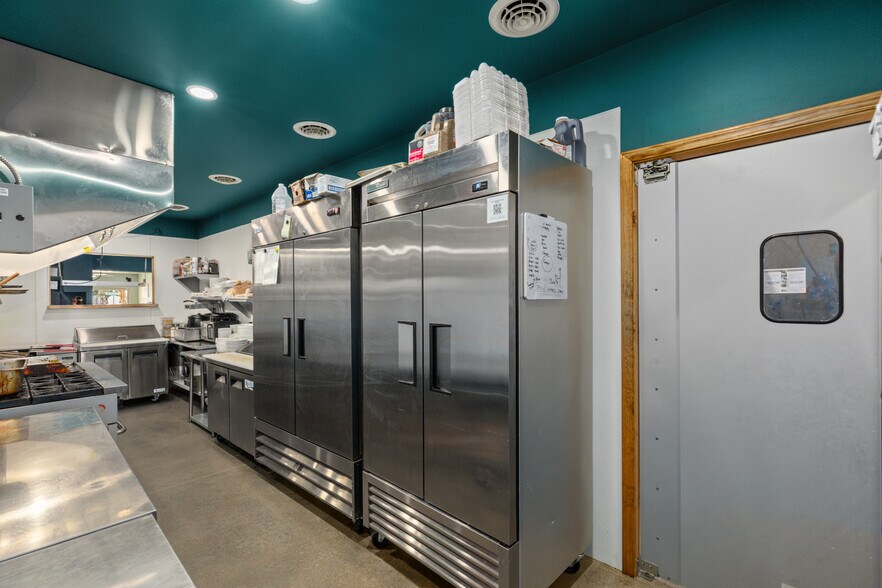 More Photos Of 120 Cumberland St, Greenup General Retail For Sale