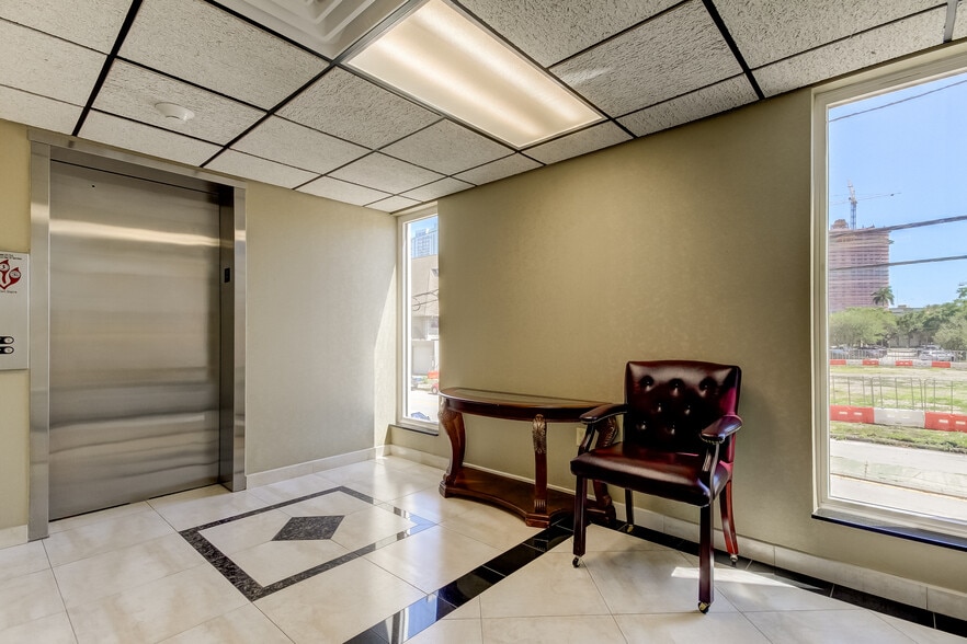 More Photos Of 447 3rd Ave N, Saint Petersburg Office For Lease