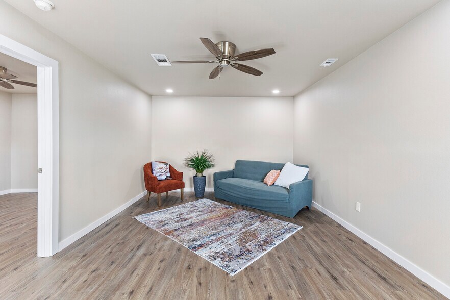 More Photos Of 4704 Judson Rd, Longview Office Residential For Sale