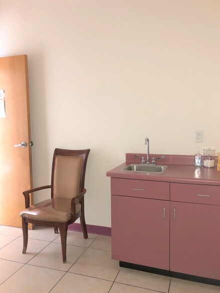 More Photos Of 6725 S Eastern Ave, Las Vegas Medical For Lease