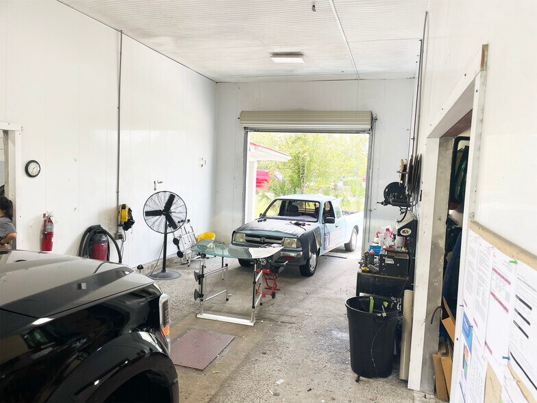 More Photos Of 608 St James Ave, Goose Creek Auto Repair For Sale