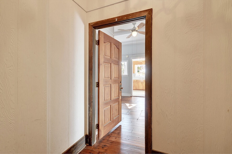 More Photos Of 635 E Bay St, Charleston Office Residential For Lease