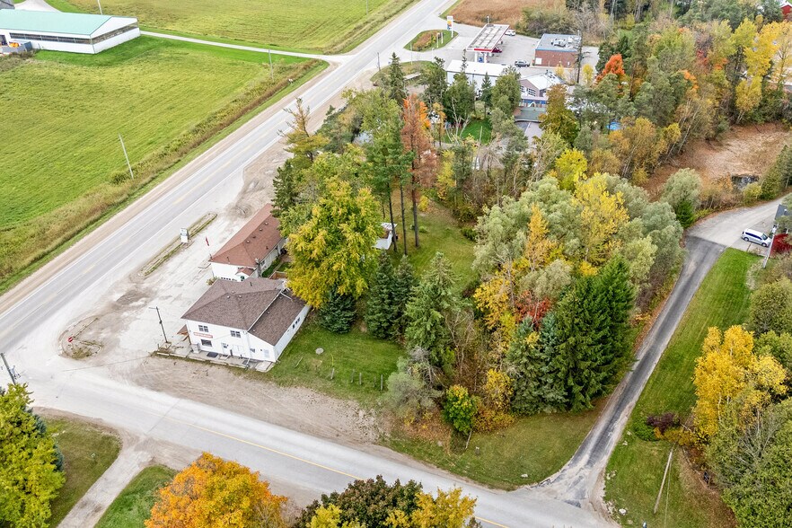 More Photos Of 204369 DUFFERIN 109 Rd, Amaranth Storefront Retail Residential For Sale