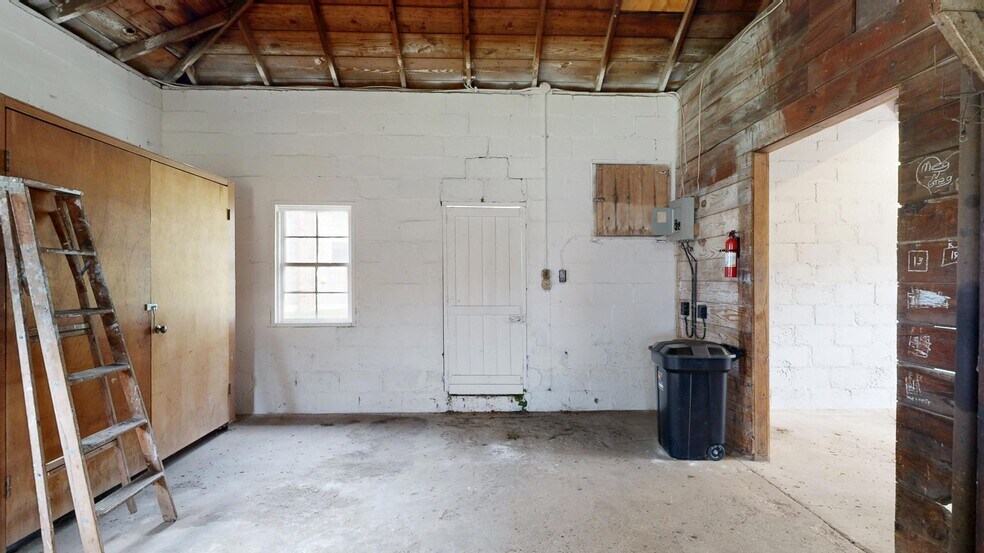 More Photos Of 11250 Dixie Hwy, Birch Run Land For Sale