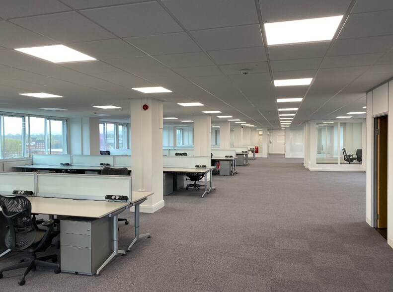 More Photos Of Tiviot Dale, Stockport Office For Lease