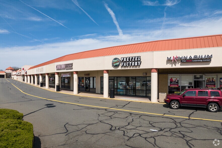 More Photos Of 1210 Hamburg Tpke, Wayne Unknown For Lease