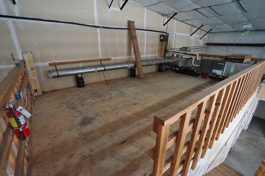 More Photos Of 2101 Oak Ave, Yakima Warehouse For Lease